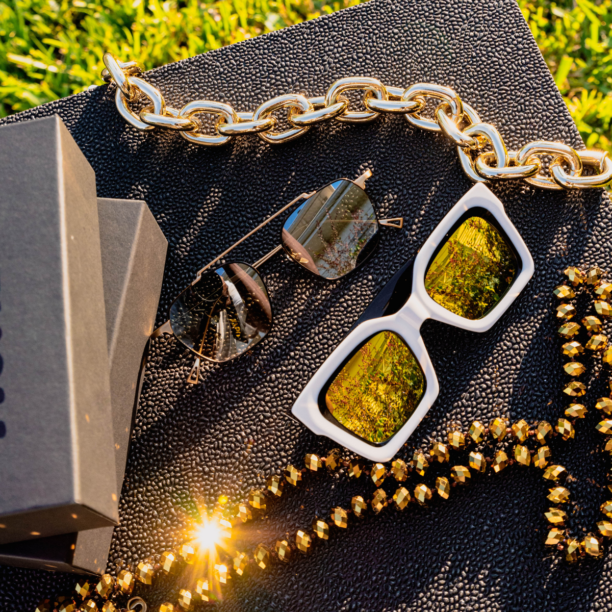 Elton - White/ Gold Mirror